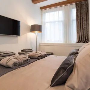 Canal Dream Apartment